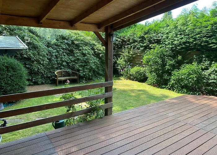 Ruim Privacyvol Chalet Met Overdekt Terras